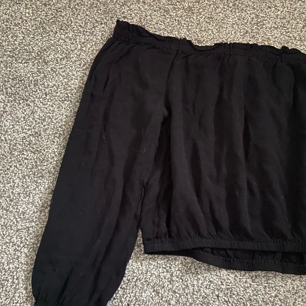 DIVIDED Black Crop Top